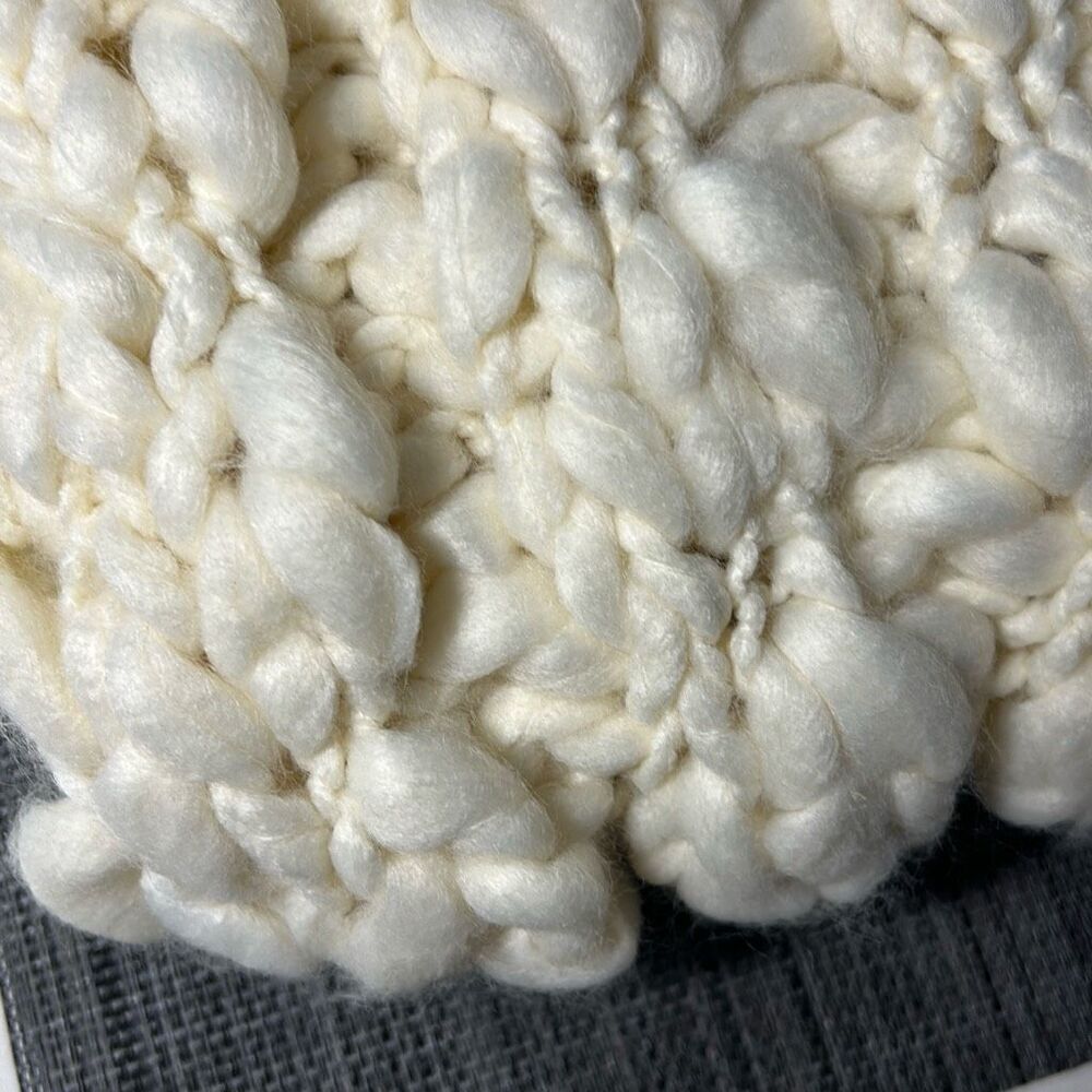 Free People Chunky Infinity Scarf Ivory Acrylic Bulky - Picture 4 of 5
